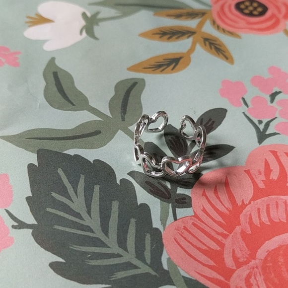 Size nwot adjustable silver heart ring - Picture 2 of 3